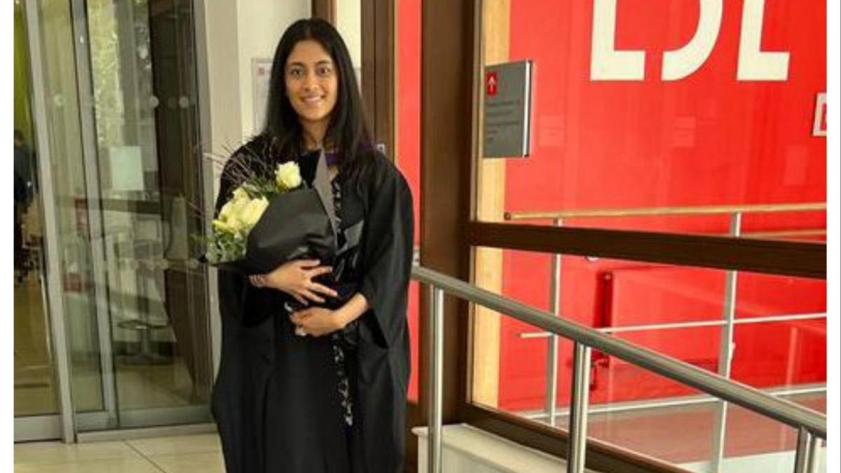 पवार कुटुंबीयांत सनईचौघडे...  शरद पवारांची नात रेवती अडकणार विवाहबंधनात...  'हा' तरुण होणार सुळे-पवारांचा जावई...