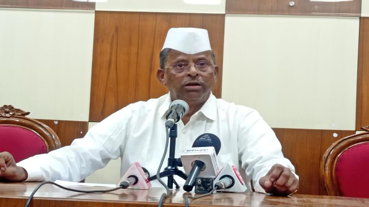 मंत्रालयातील छापेमारीनंतर मंत्री नरहरी झिरवाळ 'नॉट रीचेबल'... राजकीय वर्तुळात मोठी खळबळ...