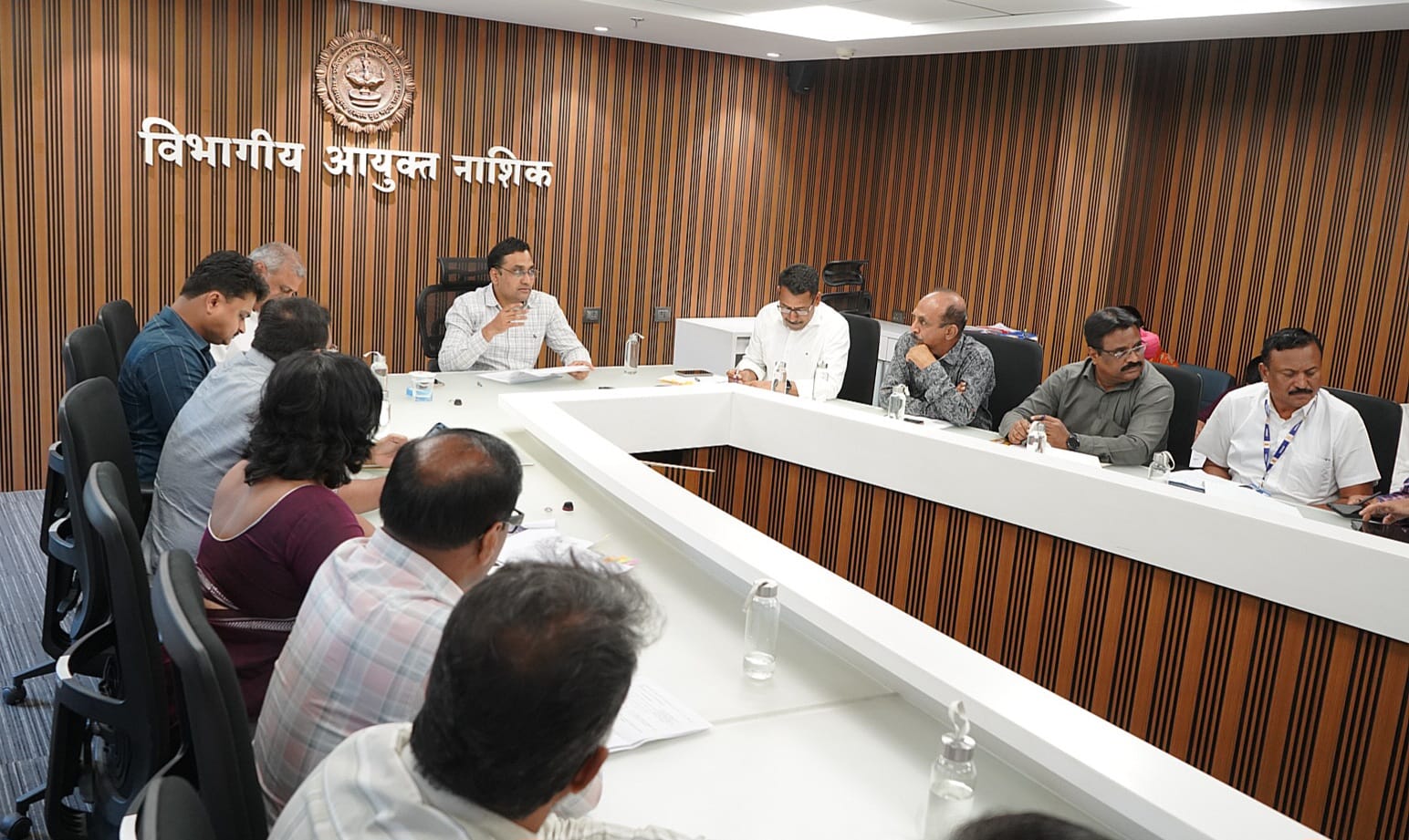 गृहप्रकल्पांमध्ये रेन वॉटर हार्वेस्टिंग न केल्यास...  गोदावरी प्रदूषणावरून आयुक्त डॉ गेडाम संतप्त...