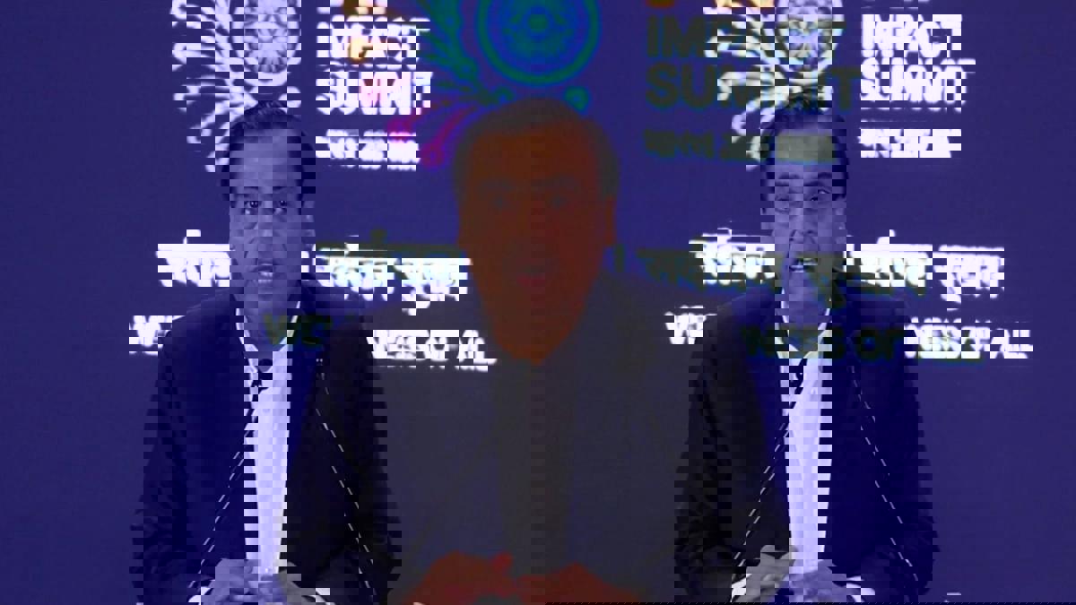 मुकेश अंबानींची महाघोषणा... मोबाईल डेटा प्रमाणे AI क्षेत्रातही जियो करणार अभूतपूर्व क्रांती... 