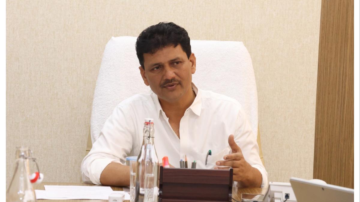 रिक्तपदे भरण्यासाठी आरोग्य मंत्री प्रकाश आबिटकर यांचा क्रांतिकारी निर्णय...