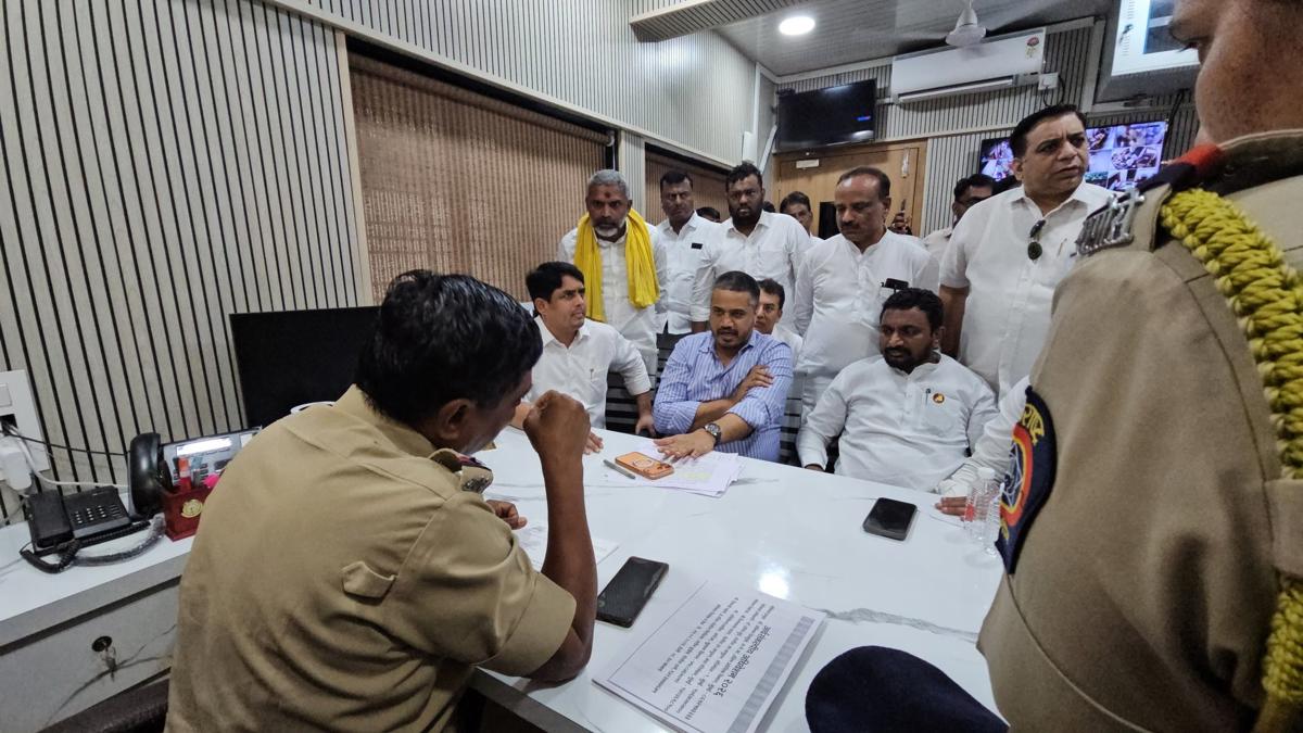 अजितदादांचे विमान अपघात प्रकरण...  DGCA चा ठपका तरीही FIR ला पोलिसांचा नकार...