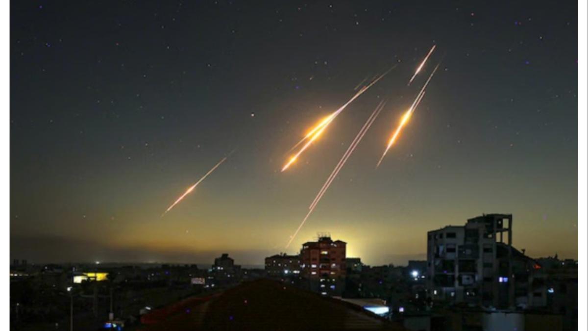 युद्धामुळे कच्च्या तेलाचा भडका...  खाद्यतेल आणि इंधनाचे दर...