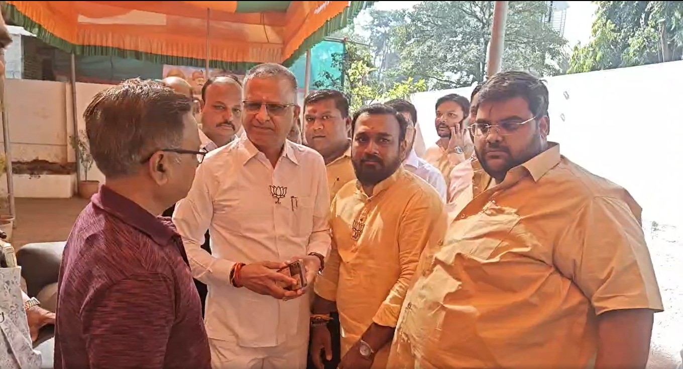 ब्रेकिंग... नाशिकच्या राजकीय क्षेत्रात नाट्य घडामोडींची मालिका... बघा सकाळपासून काय काय घडलं..