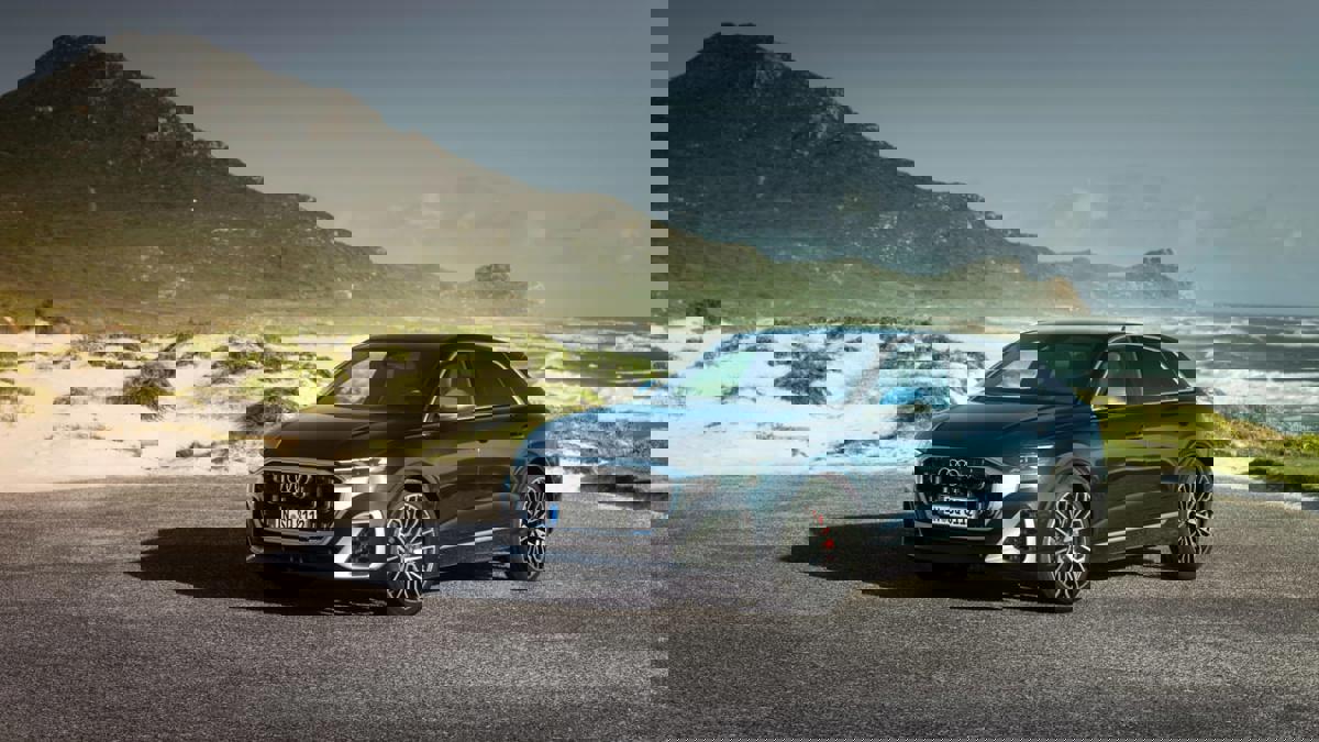 'ऑडी SQ8' भारतीय बाजारपेठेत... बुकिंगला सुरुवात... असे आहेत फीचर्स आणि किंमत...