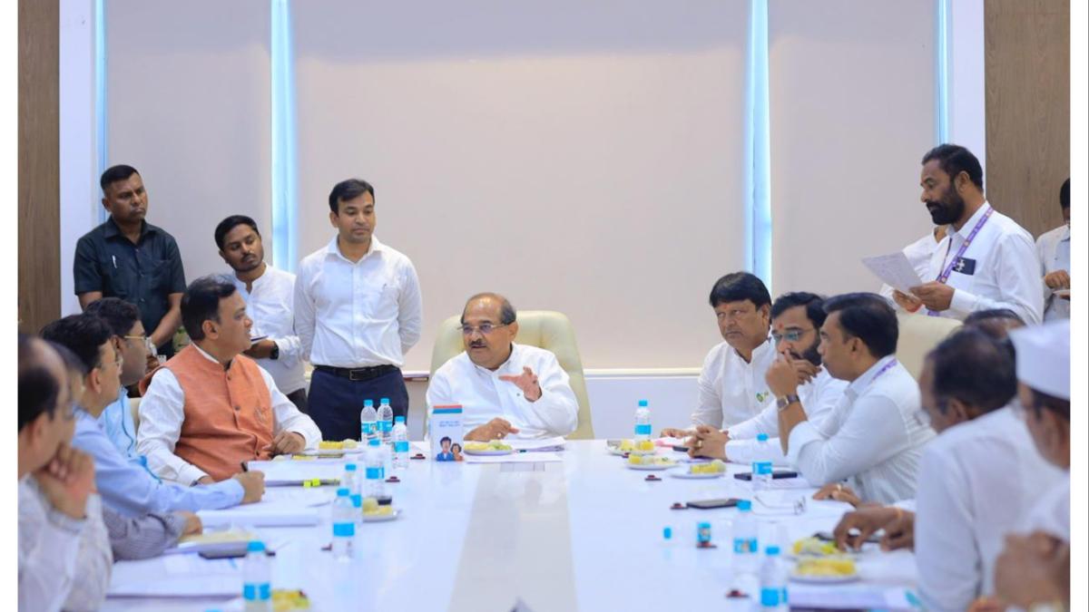 नगर जिल्ह्यातील रेल्वे भूसंपादनाबाबत झाले हे महत्त्वपूर्ण निर्णय...