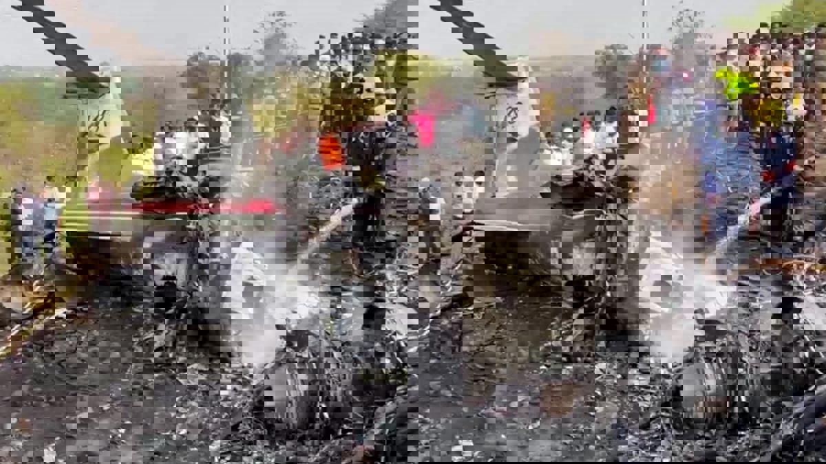 अजितदादांच्या अपघातामागे 'मोठी शक्ती'? विधानसभेत चर्चेला मनाई...  