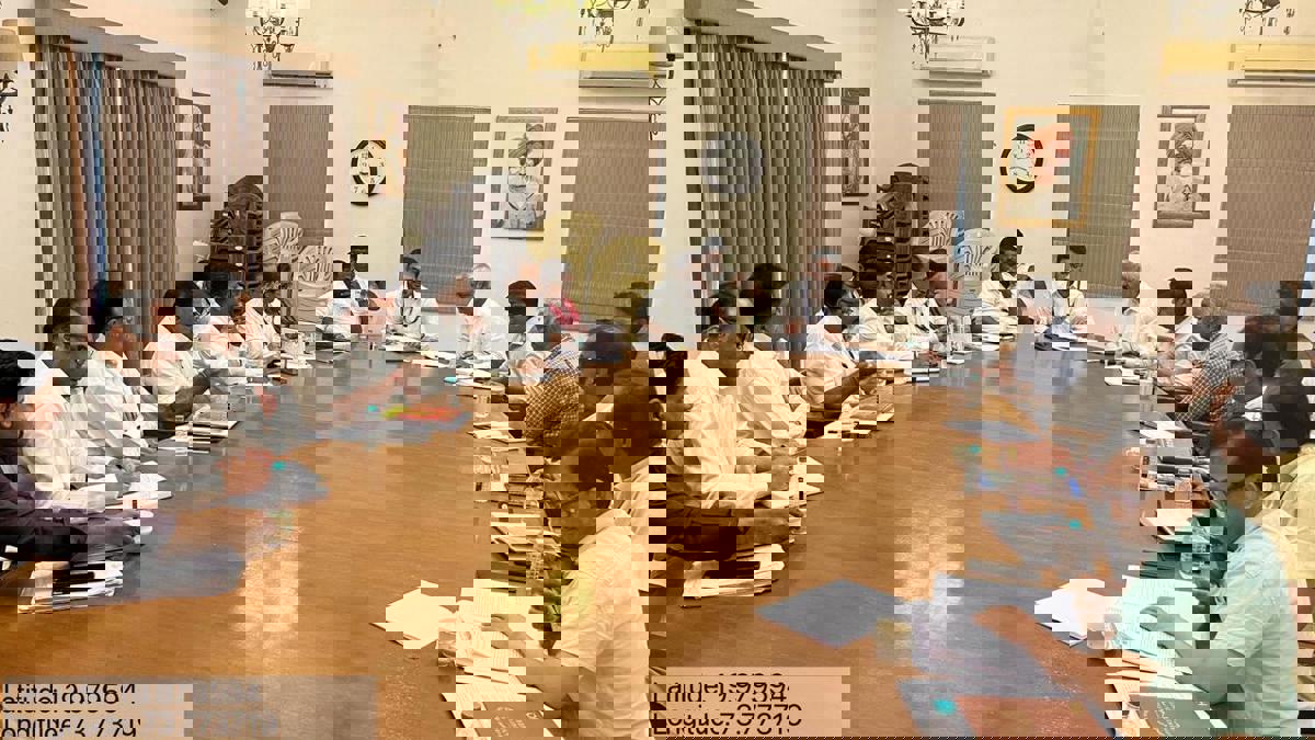 विंचूर लासलगावसह १६ गावे प्रादेशिक पाणी पुरवठा योजनेचा वीजपुरवठा सुरळीत .... मंत्री छगन भुजबळ यांच्या सूचनेनुसार निर्णय