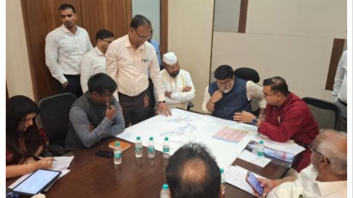 धुळे जिल्ह्यात येथे होणार एमआयडीसी... उद्योग मंत्र्यांनी घेतली बैठक...