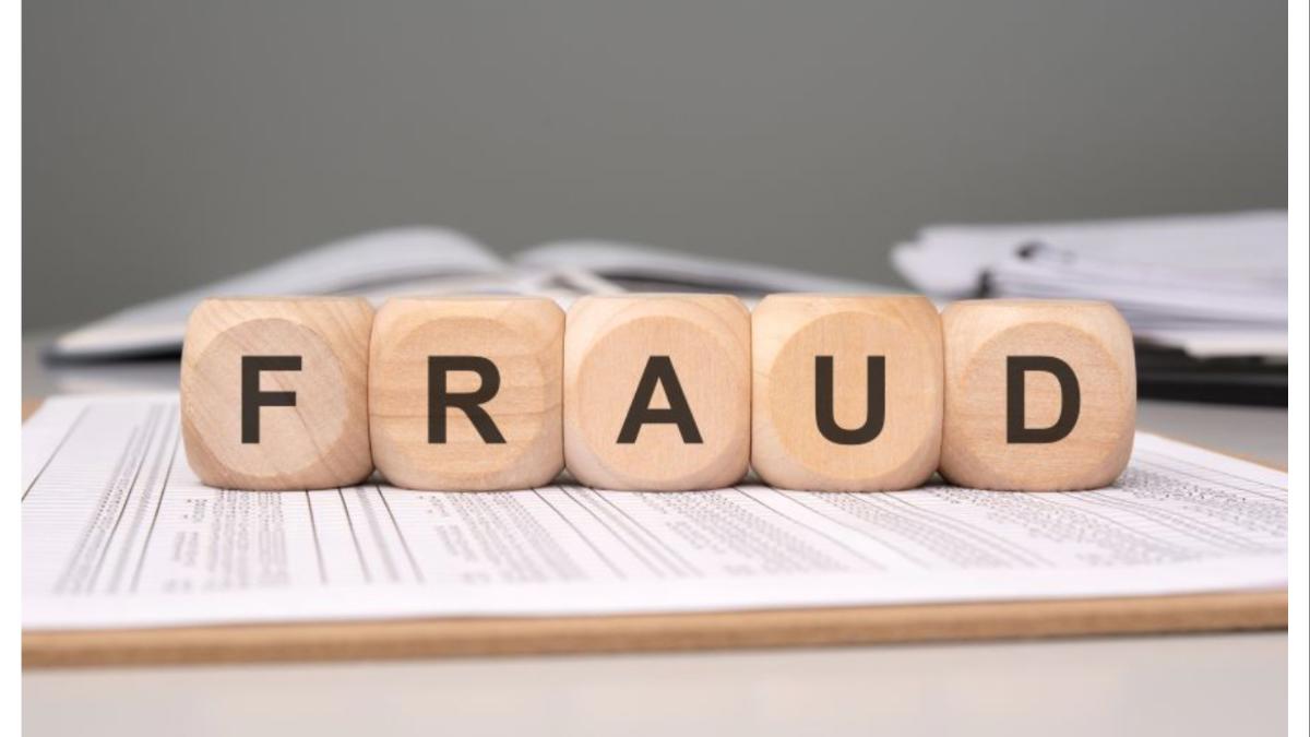 नाशिकमध्ये 'टेंडर'च्या नावाखाली मोठी फसवणूक...  ५३ लाखांचे लोखंड उचलले, ४० लाखांना व्यावसायिकाला लुटले....