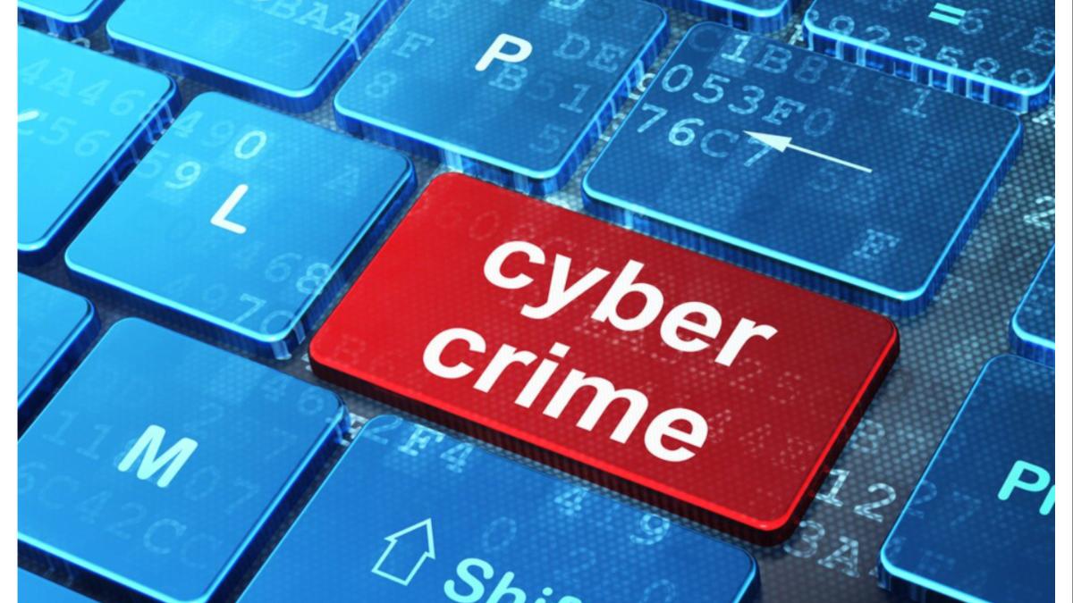 फेसबुकच्या जाळ्यात सुशिक्षित बेरोजगार... सरकारी नोकरीच्या आमिषाने ९८ लाखांना चुना...