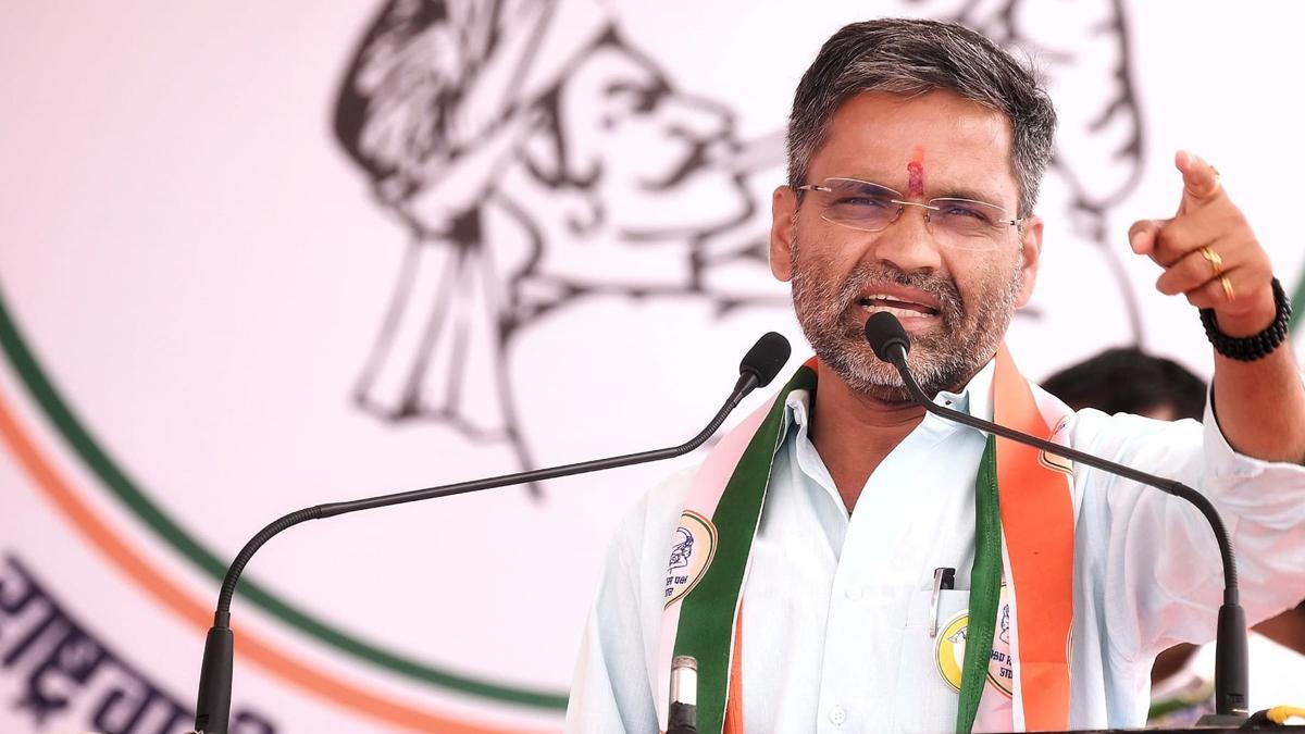 "खासदारकी फक्त..."  "कुणाची तरी जिरवायची होती..."  नीलेश लंकेंची खळबळजनक घोषणा...