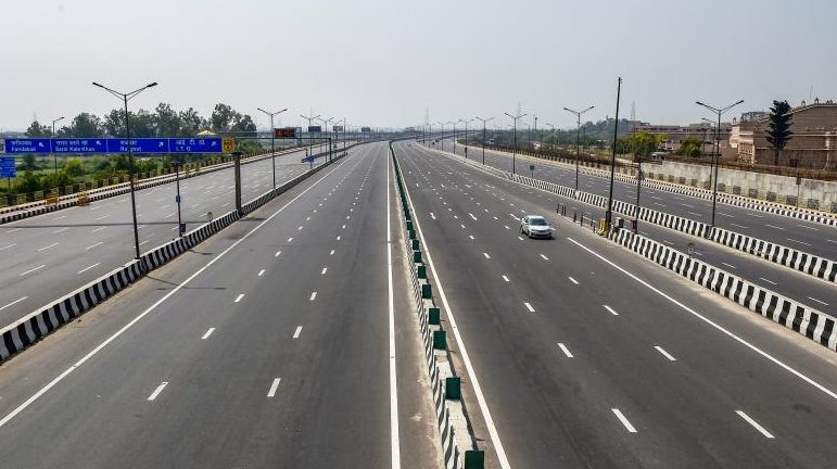 देशातील एवढ्या महामार्गांवर मोबाईल नेटवर्क नाही...अखेर महामार्ग प्राधिकरणाने...