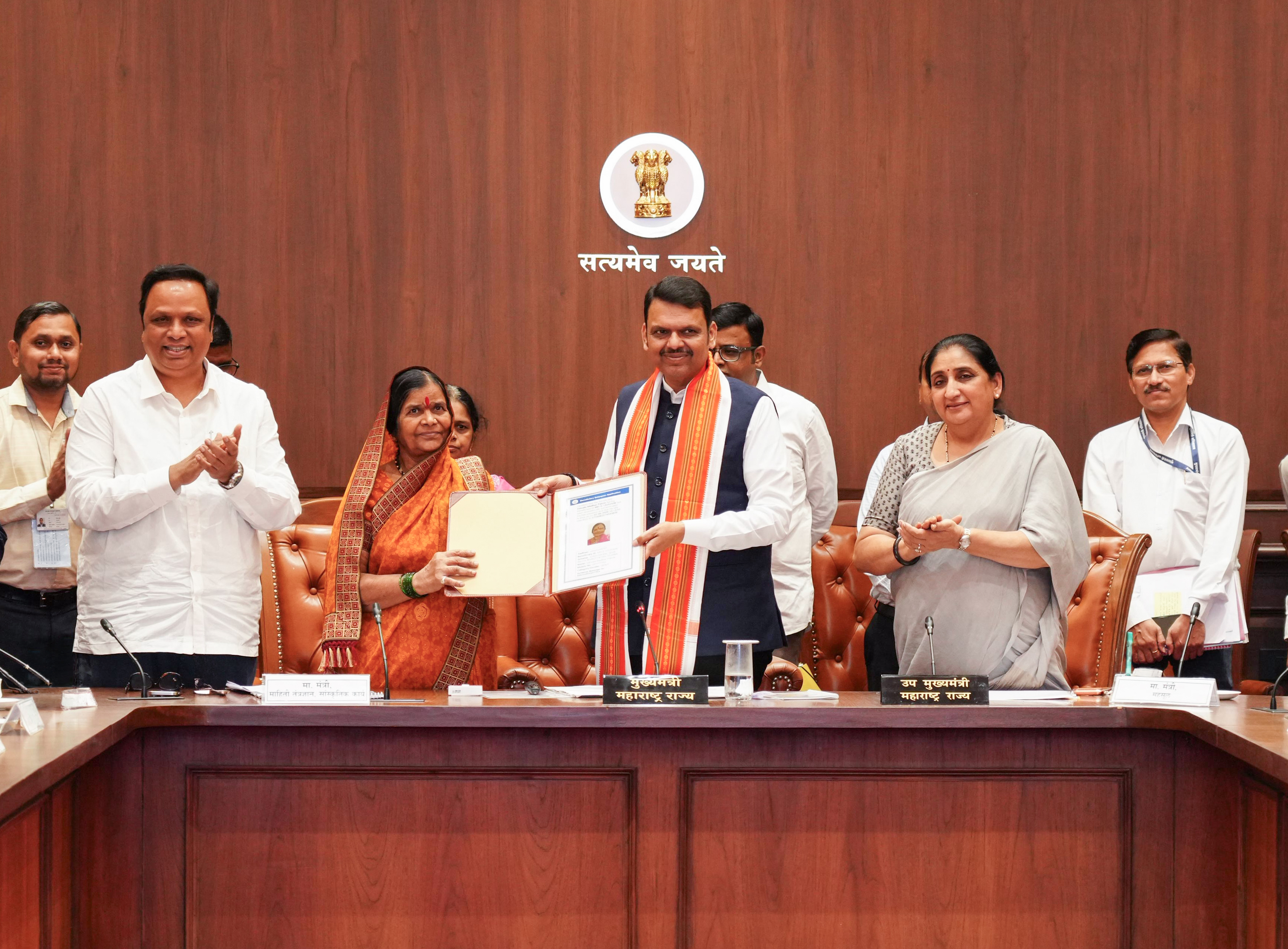 ज्येष्ठ नागरिकांना मोठा दिलासा...  आता घरबसल्या मिळणार 'डिजिटल हयातीचा दाखला'...