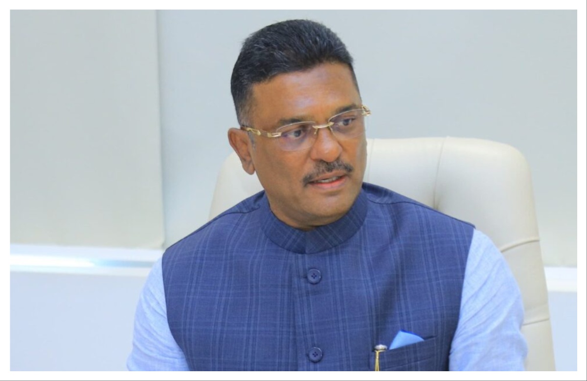 टॅक्सी चालकांसाठी इतके तास मराठीचे धडे गिरवणे अनिवार्य... परिवहन मंत्र्यांचा अल्टिमेटम...