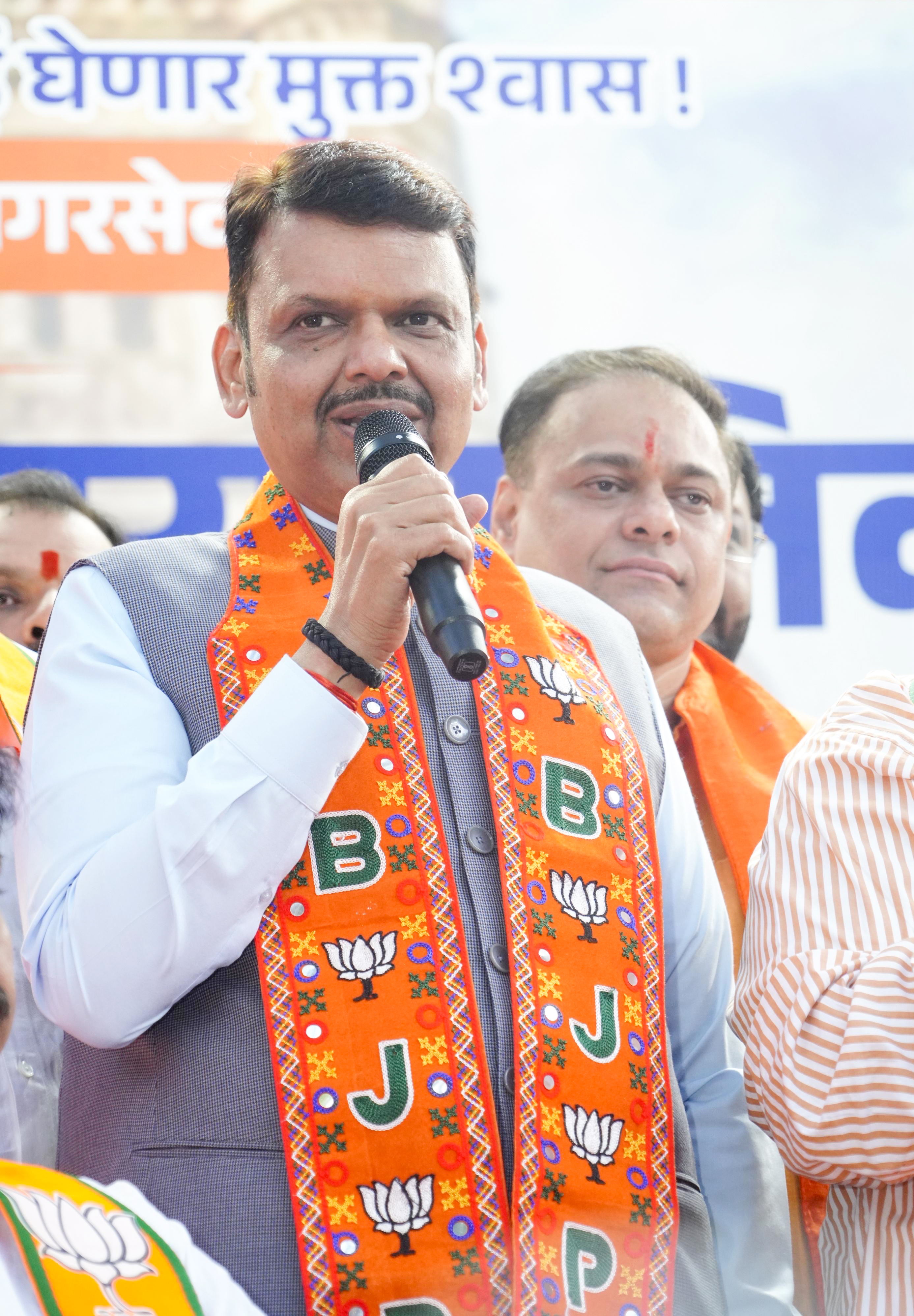 फडणवीसांच्या संकटमोचकाकडून निवृत्ती जाहीर... दोन पानी पत्रही केले प्रसिद्ध...