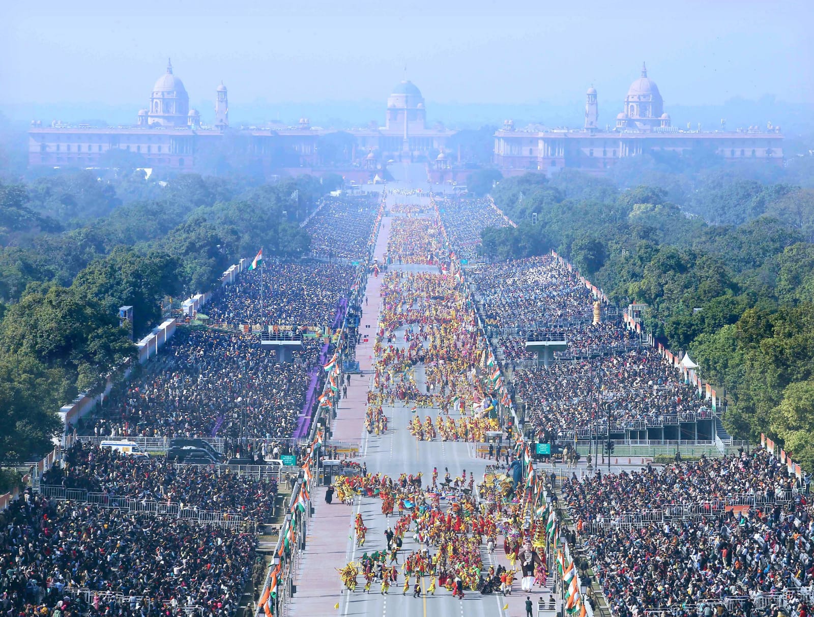 कर्तव्य पथावरील संचलन पाहण्यासाठी सुमारे १० हजार विशेष पाहुण्यांना आमंत्रण...