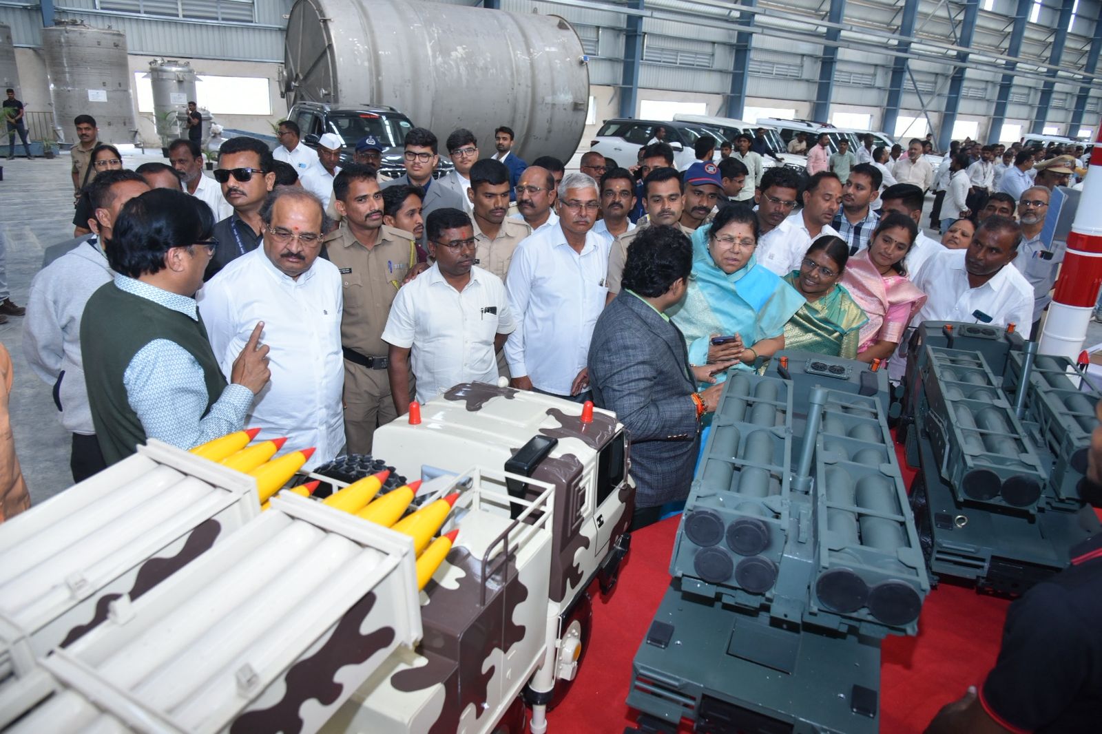 शिर्डीत सुरू झाला हा भव्य संरक्षण उत्पादन कारखाना