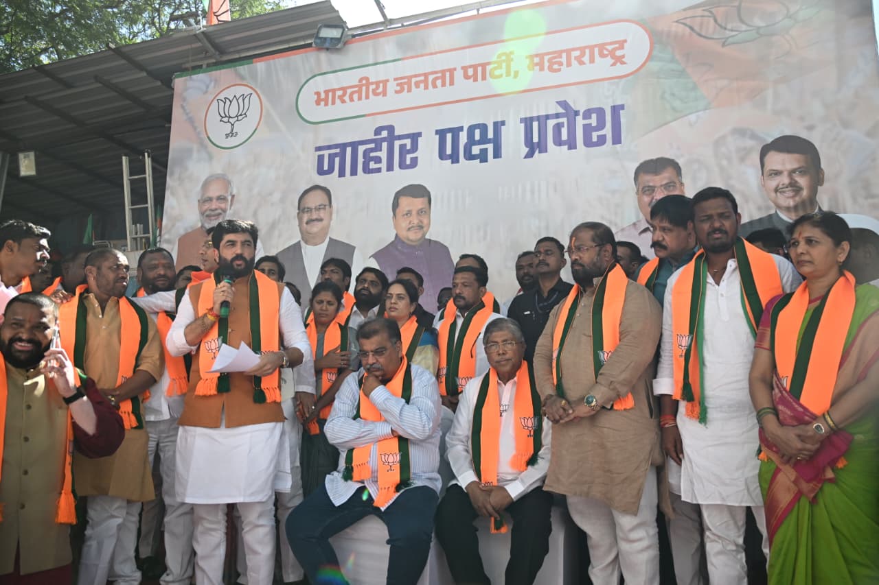 पुण्यातील अनेक माजी नगरसेवकांचा भाजपामध्ये प्रवेश...बघा कोण कोण आहे त्यात...