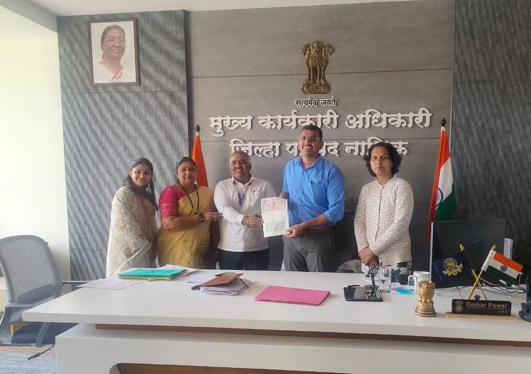 ते देतायत एकमेकांना सौभाग्याचं शपथपत्र... काय आहे हा अनोखा उपक्रम... राज्यभरात चर्चा...