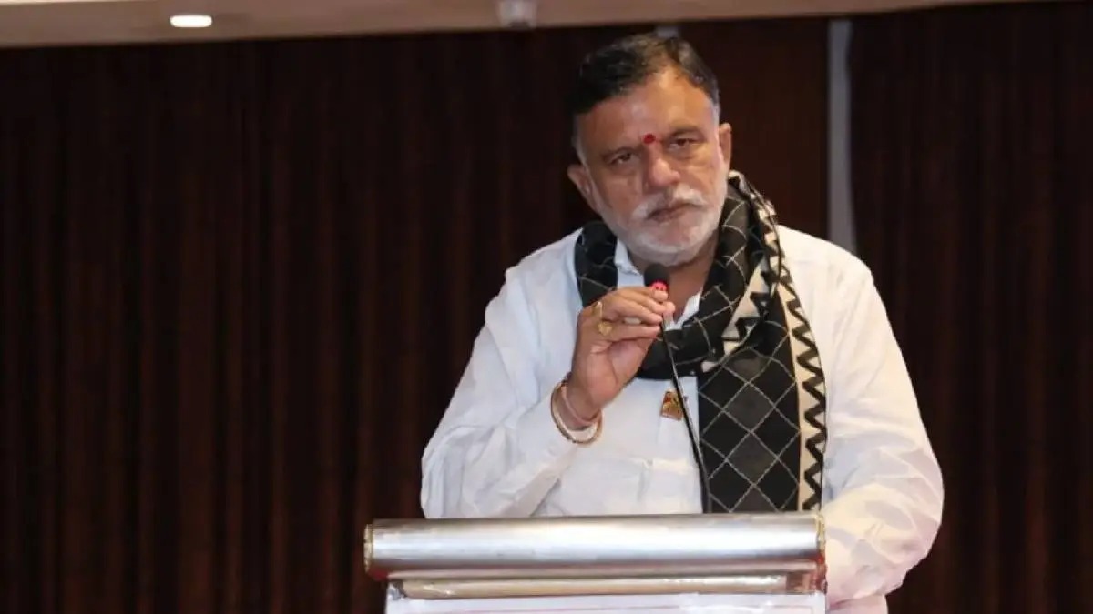 नाशिकमध्ये कंपन्या नफा कमावतात, मग निधी कुठे जातो?  खासदार वाजे संसदेत कडाडले...