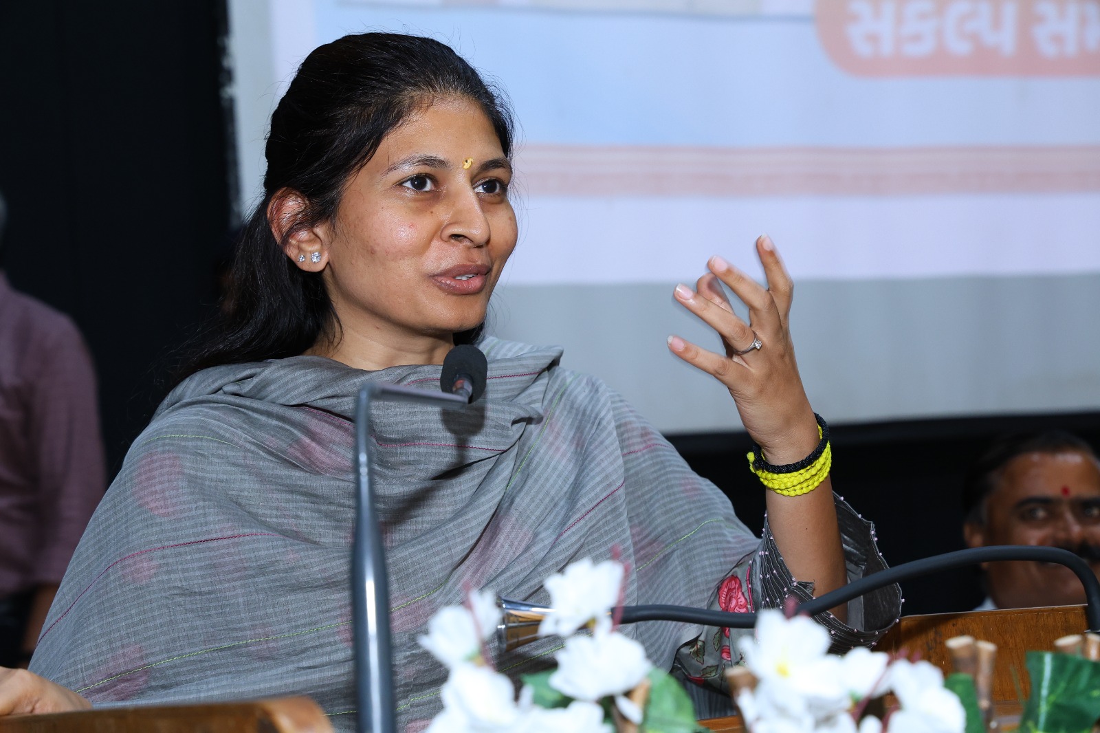 भाजपमधील अंतर्गत कलह चव्हाट्यावर...  राज्यमंत्री रक्षा खडसे यांच्या राजीनाम्याची मागणी...