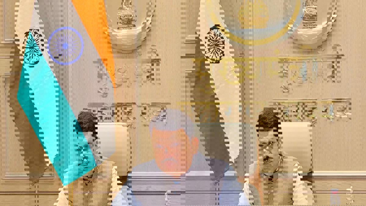 औद्योगिक भूसंपादनाबाबत देवेंद्र फडणवीस यांनी दिले हे निर्देश...