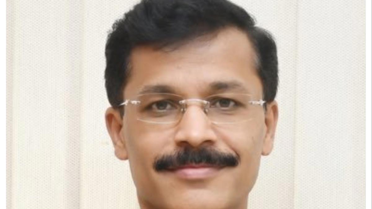 तुकाराम मुंढेंचा जोरदार दणका...  निवृत्ती वैद्यकीय अधीक्षकाला...