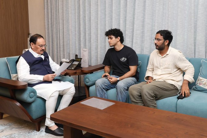 अखेर २२ व्या दिवशी मोदी सरकार जागे झाले...  रुग्णालयातूनच सोनम वांगचुक यांनी...