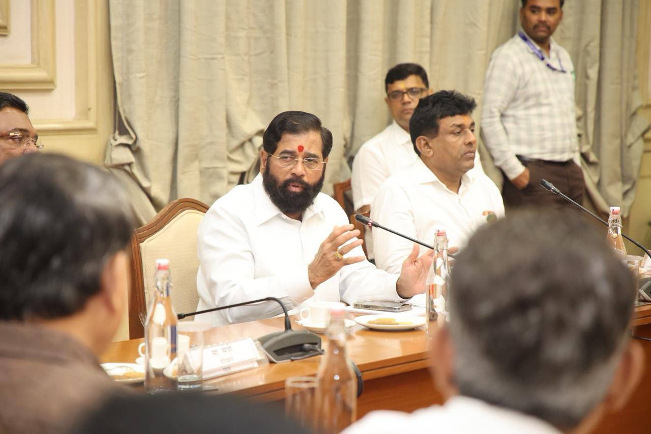 मुंबई बेस्ट कर्मचारी संप...  मॅरेथॉन बैठकीनंतर कृती समितीने घेतला हा निर्णय...
