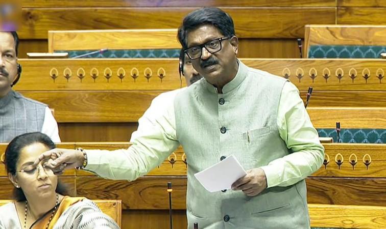 'ऑपरेशन टायगर' फसले की थांबवले?  ठाकरेंनी व्हिप काढून बोलावली आज बैठक...