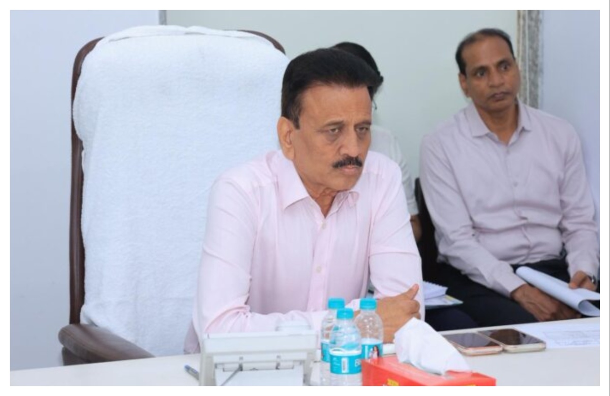 नरेंद्र दराडेंचा पराभव कसा झाला?  महायुतीची पावणे पाचशे मतं कुठे गेली?   संकटमोचक गिरीश महाजन म्हणाले...