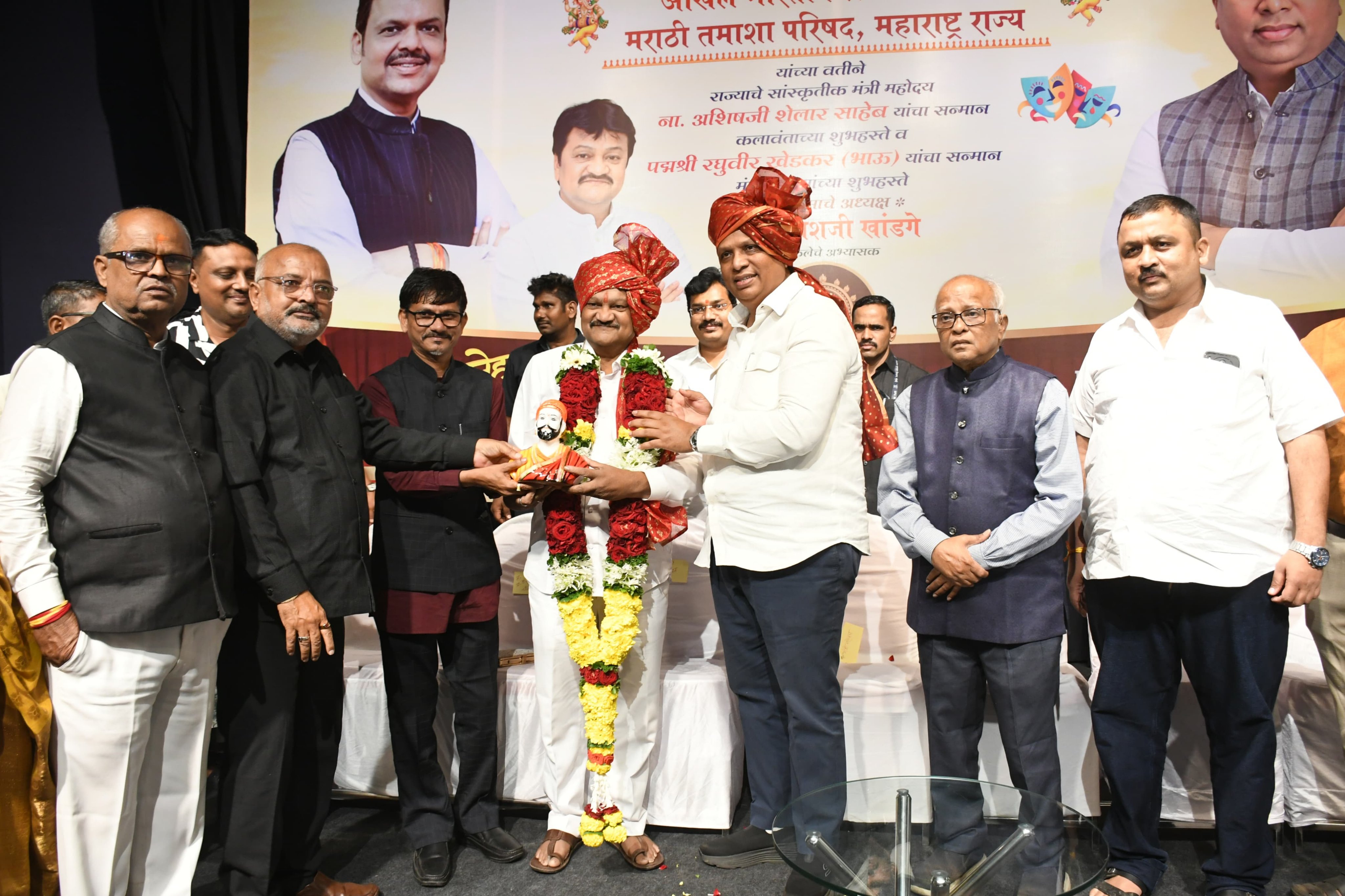 लोककलांसाठी राज्य सरकारची मोठी घोषणा...  सर्व विभागांत...