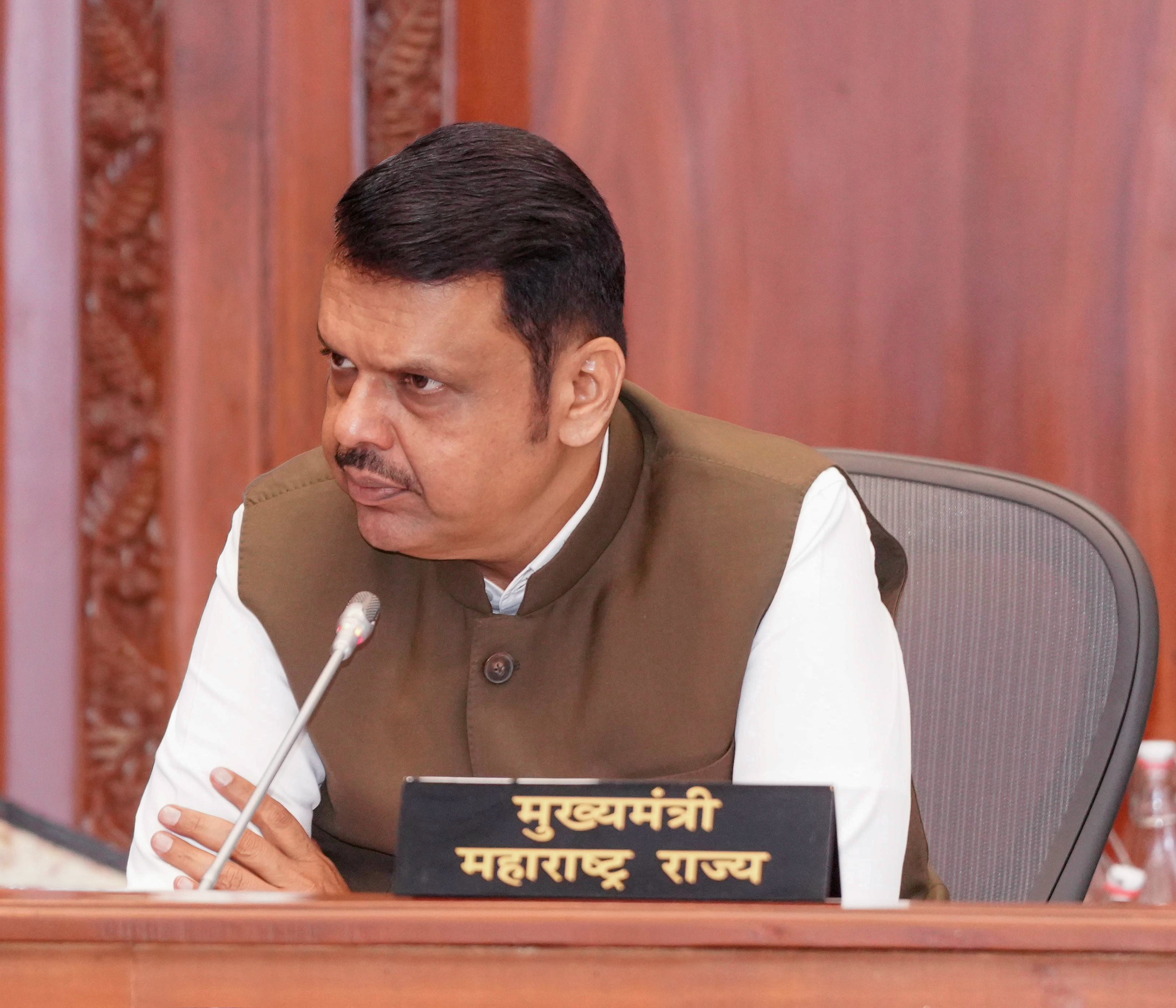 देवेंद्र फडणवीस विरुद्ध विखे पाटील?   असे आहे अहिल्यानगरच्या राजकारणातील ‘शीतयुद्ध’ आणि पडद्यामागचे राजकीय गणित...